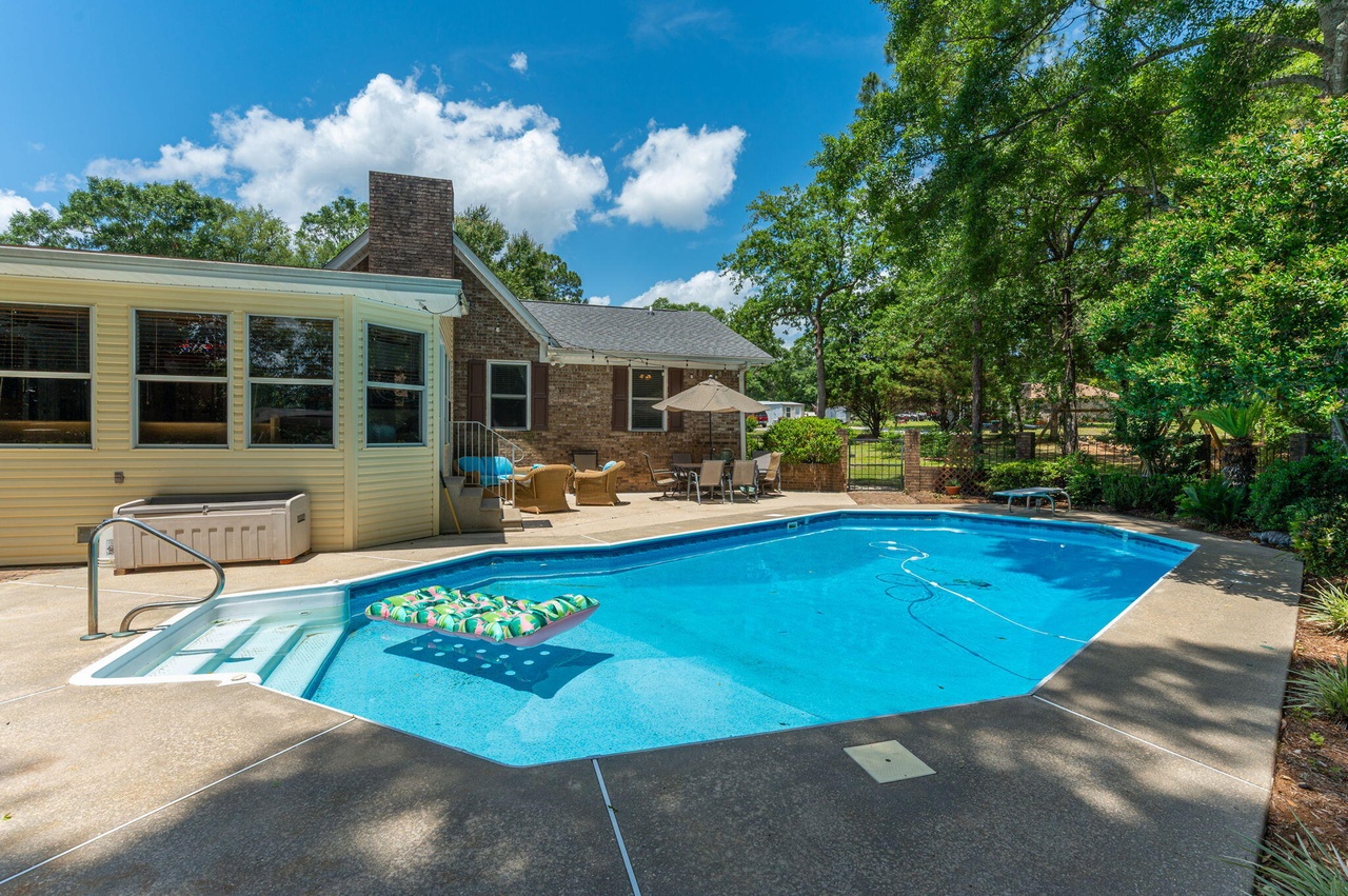 6087 Terrace Lane Pool
